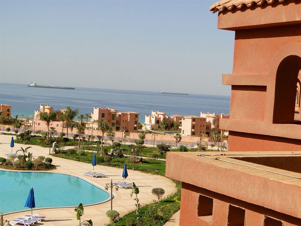 Porto Sokhna Pyramids Apartments Powered By Amer-Group Family Only Ain Sukhna Esterno foto
