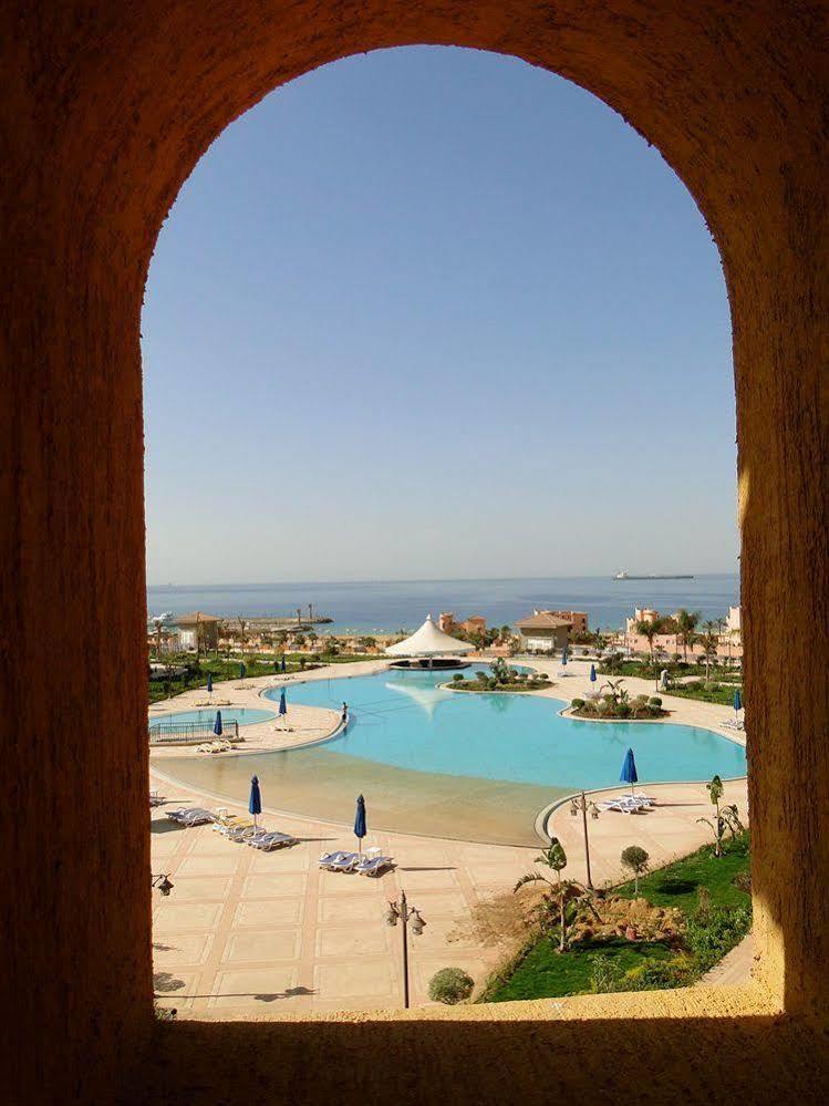 Porto Sokhna Pyramids Apartments Powered By Amer-Group Family Only Ain Sukhna Esterno foto